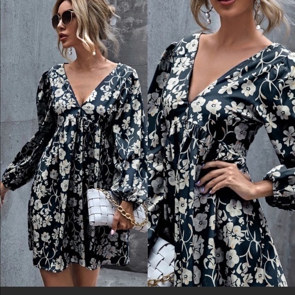 Dresses & Skirts - Floral Print Dress